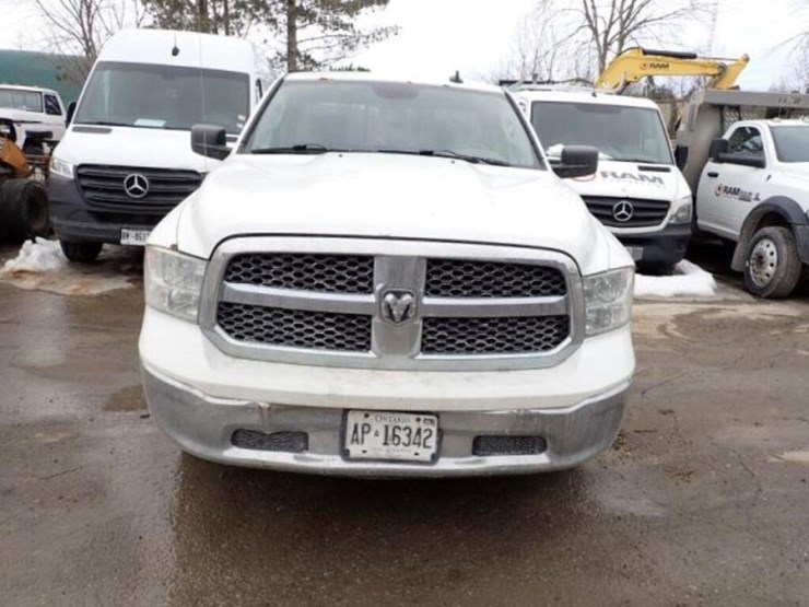 2013-dodge-ram-1500-image-2