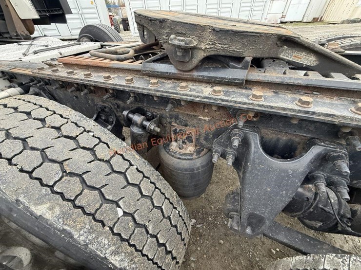 2017-international-prostar-image-46