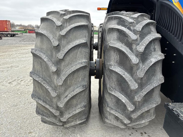 2013-new-holland-t9.505-image-45