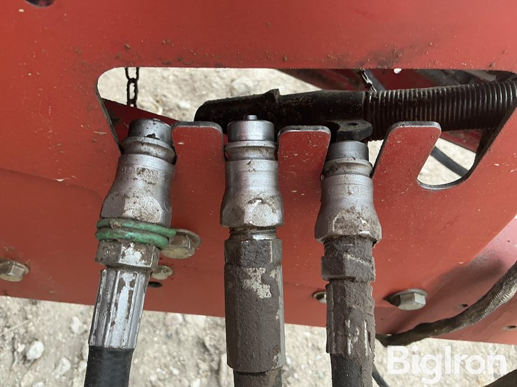 2006-new-holland-br780a-image-11