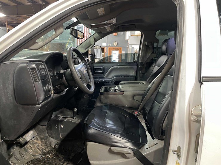 2015-chevrolet-silverado-2500hd-image-11
