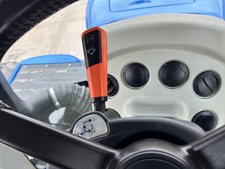 2013-new-holland-t9.505-image-70