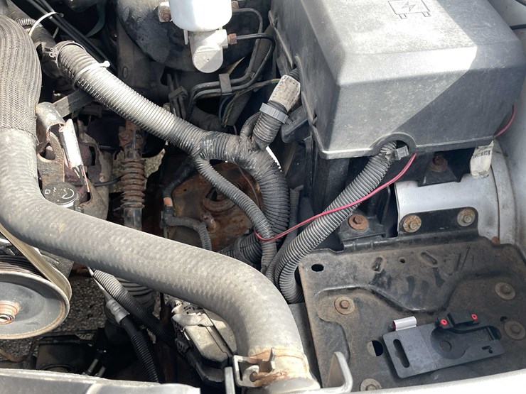 #1429-•-2008-white-chevy-silverado-(has-wi-title)-(of)-image-31