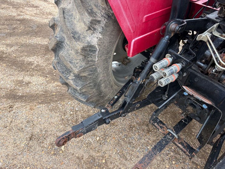 2015-mahindra-6530-image-17