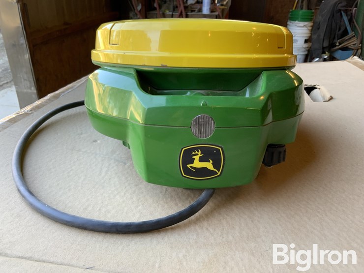 2023-john-deere-7000-image-8