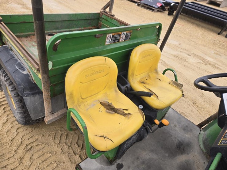 john-deere-gator-image-6