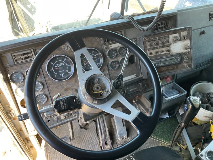 1997-kenworth-t800-image-57