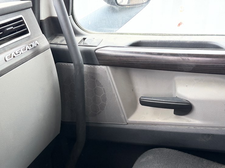 #40951-•-2019-freightliner-cascadia-t/a-daycab-truck-tractor-3akjhtdv5kskd3189-image-78