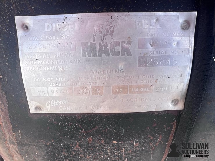 1981-mack-r686st-image-13