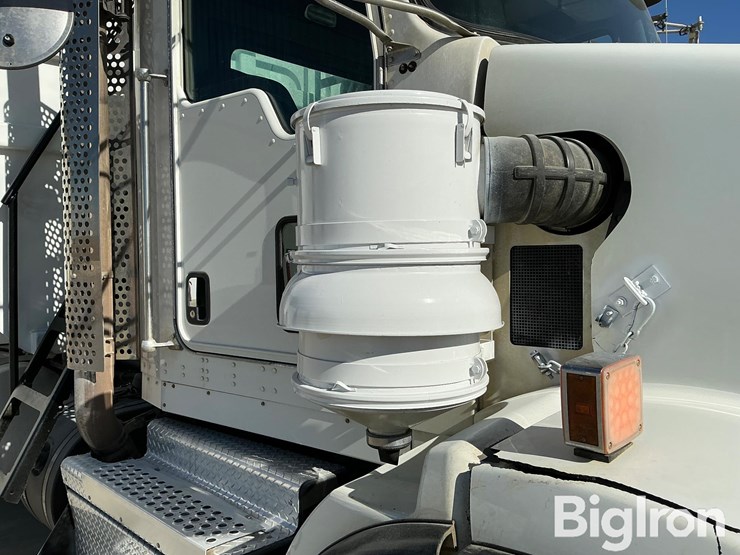 2020-kenworth-t800-image-14