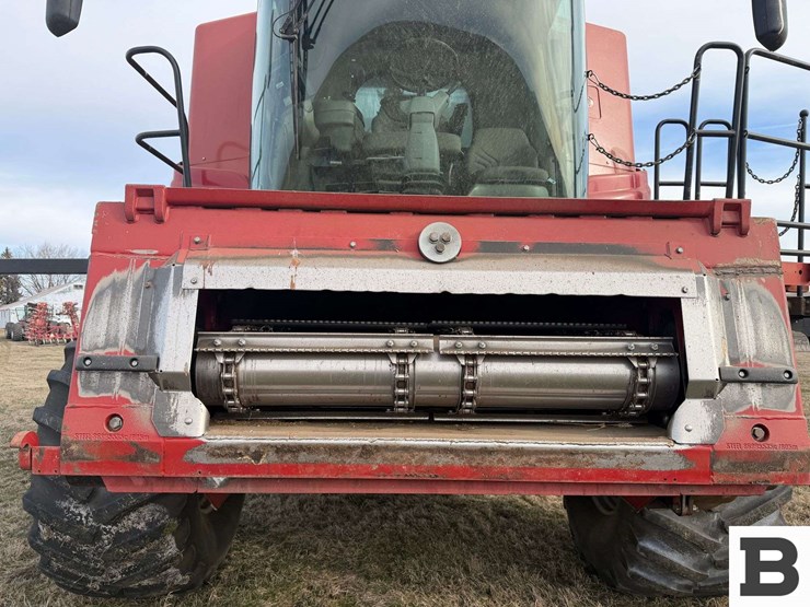 2008-case-ih-7010-image-11