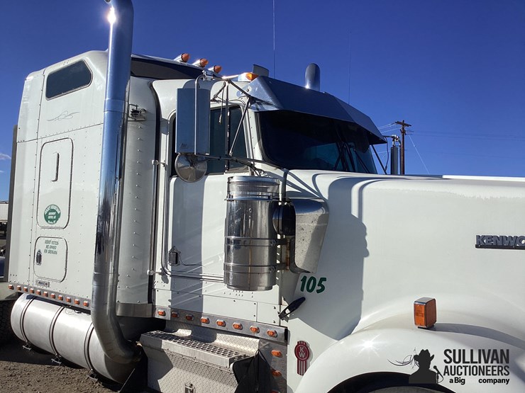 2005-kenworth-w900l-image-10