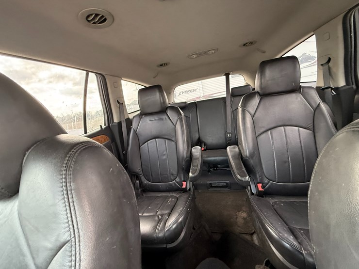 2012-buick-enclave-image-31