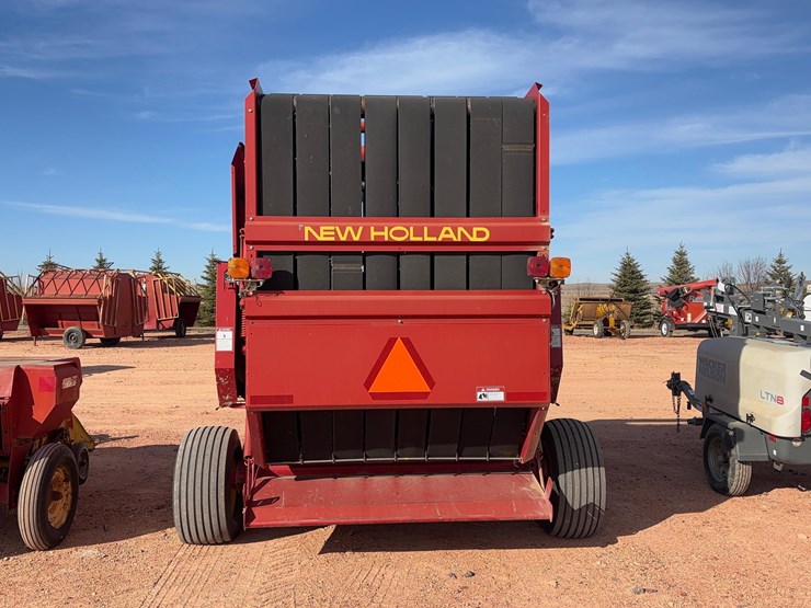 new-holland-688-image-4