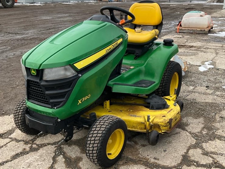 john-deere-x390-image-1