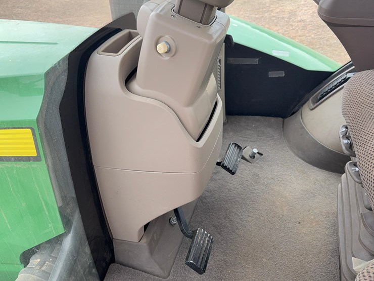 2019-john-deere-9620rx-track-tractor-image-47