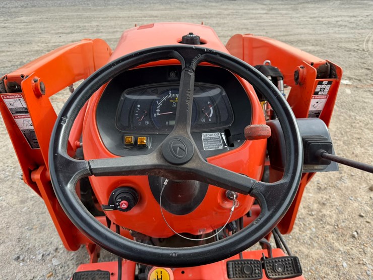 kubota-l4701-image-52