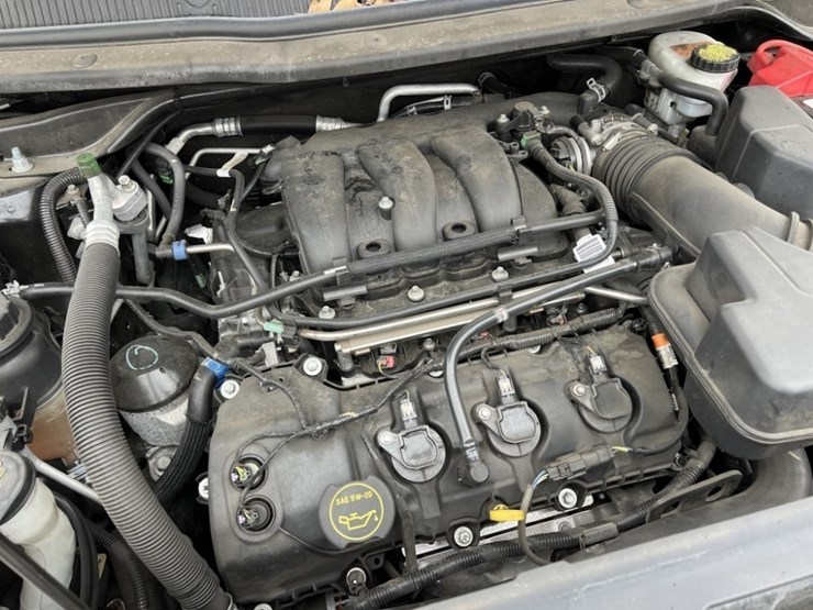 2018-ford-explorer-image-12