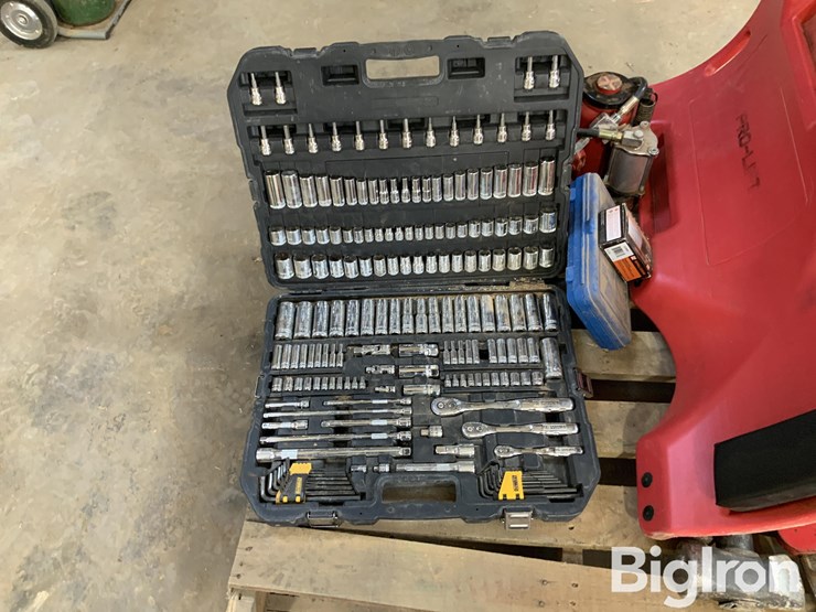 pro-lift-c640-mechanics-creeper-&-supplies-image-12