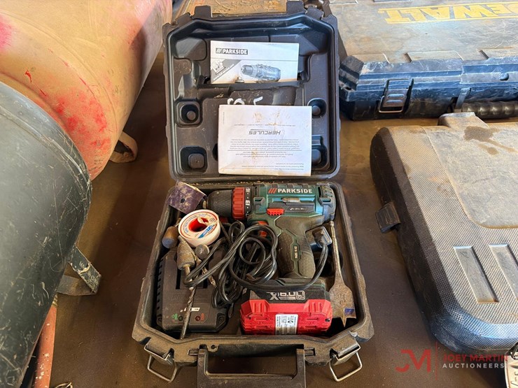 parkside-16v-cordless-drill-w/-case-image-1