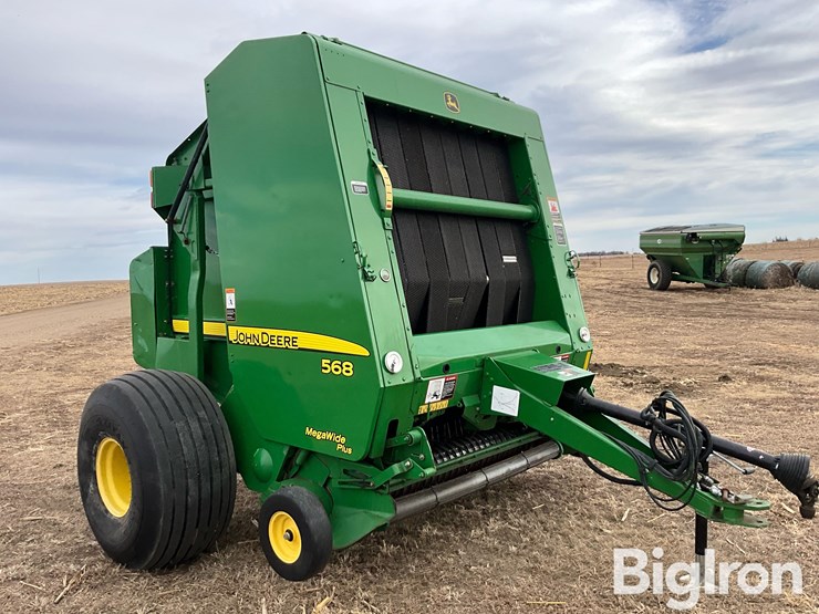 2010-john-deere-568-image-3