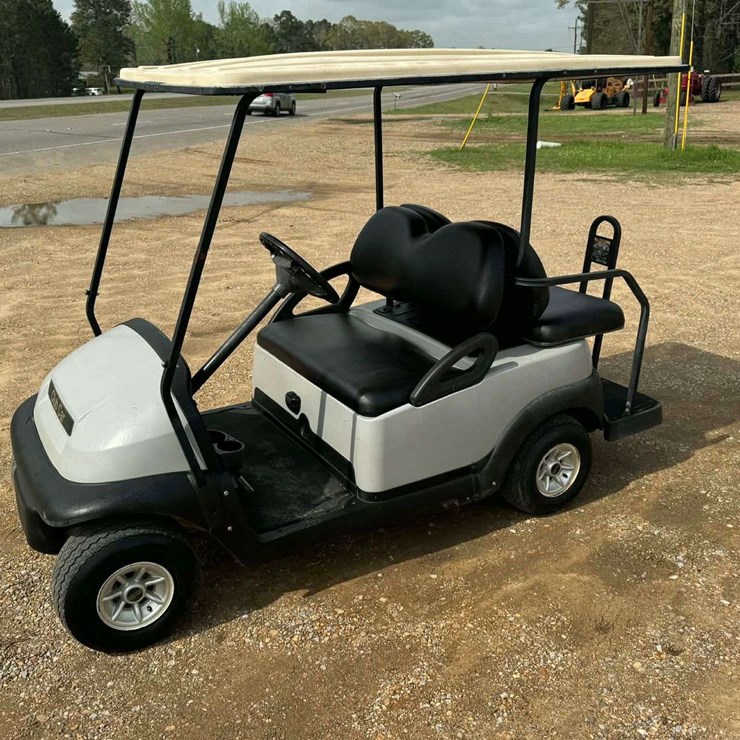 Club Car 4 Seater Golf Cart - Battery Charger Included