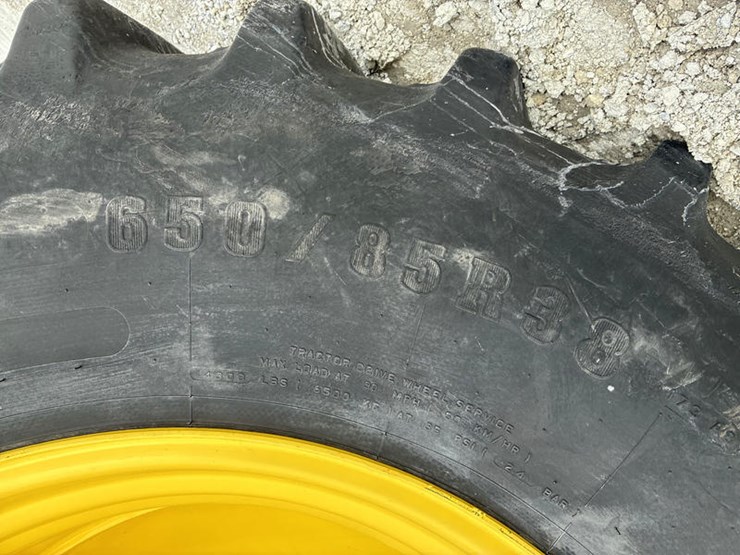 2013-john-deere-s680-image-36