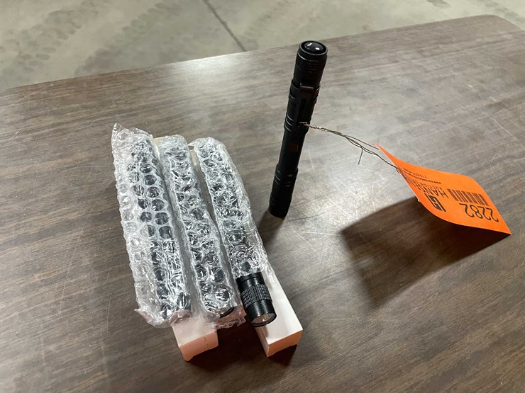 #2282-•-(4)-led-mechanic's-flashlights-(pr10)-image-5