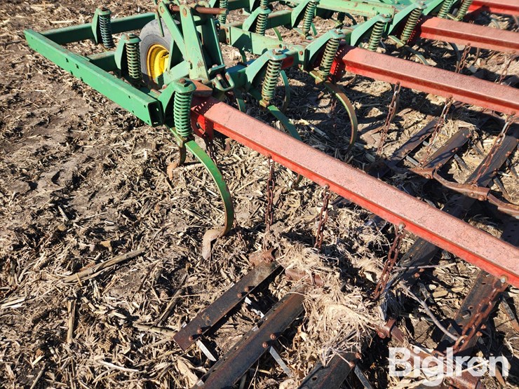 john-deere-15-image-13