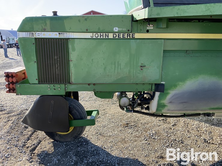 1990-john-deere-6000-image-12