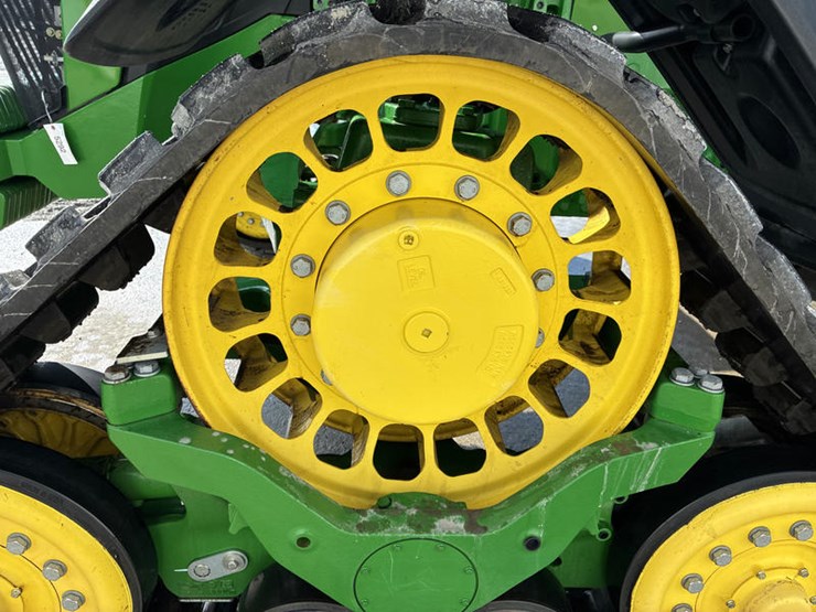 2023-john-deere-8rx-370-image-31