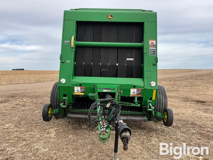 2010-john-deere-568-image-2