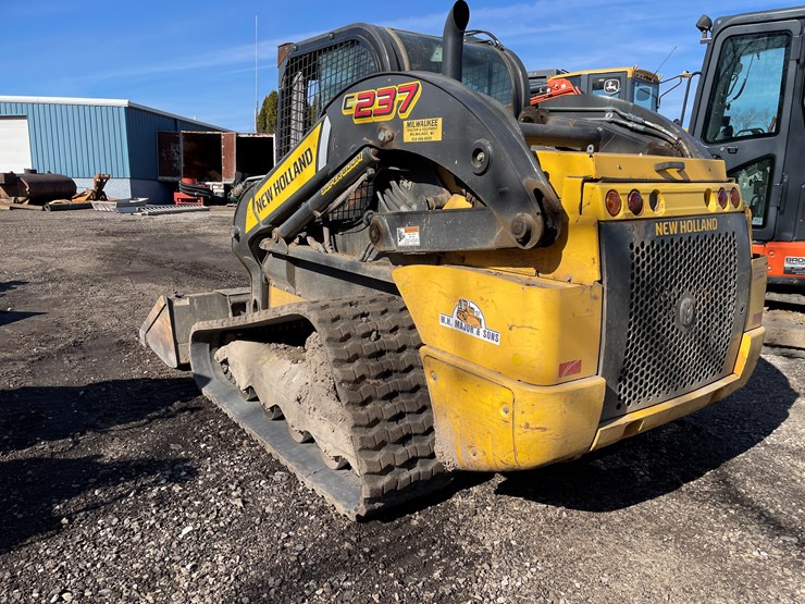 2019-new-holland-c237-image-7