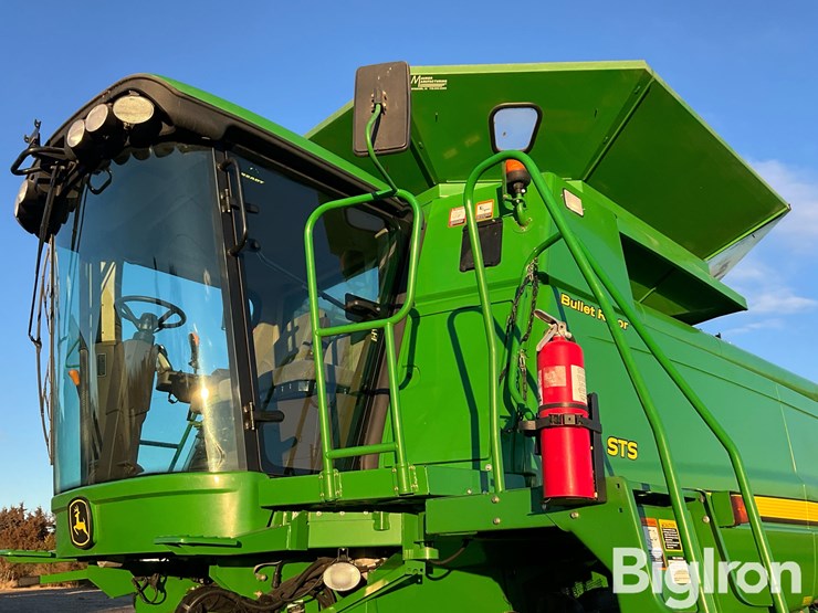 2010-john-deere-9570-sts-image-9