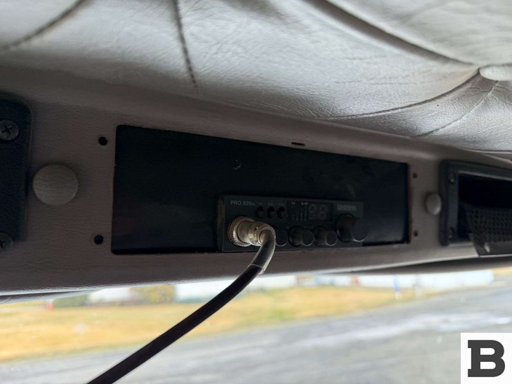 2001-international-9200-image-64