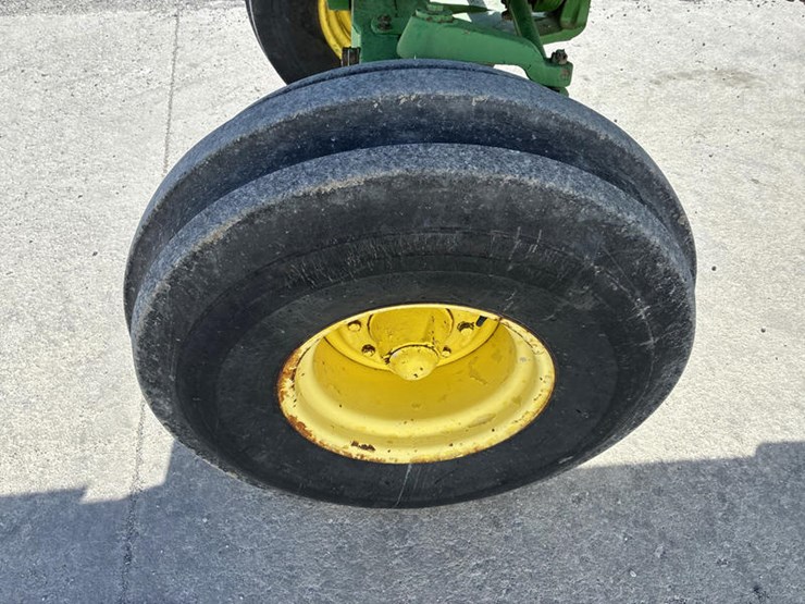 1984-john-deere-4650-image-44