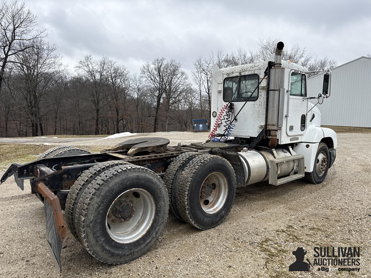 1996-freightliner-fld112-image-5