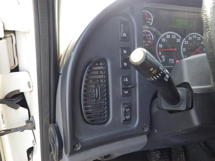 2019-freightliner-m2-15'-t/a-dump-truck-image-31