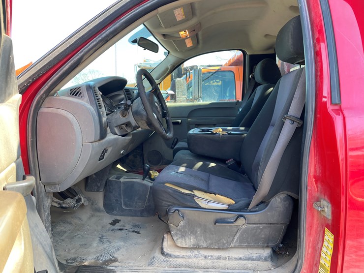 2012-gmc-3500hd-image-36