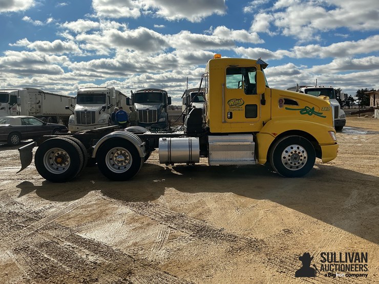 2012-kenworth-t660-image-4