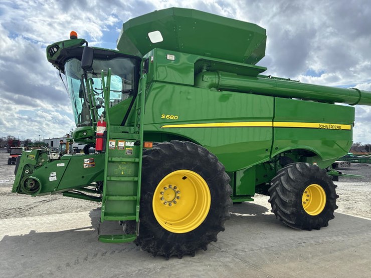 2013-john-deere-s680-image-9
