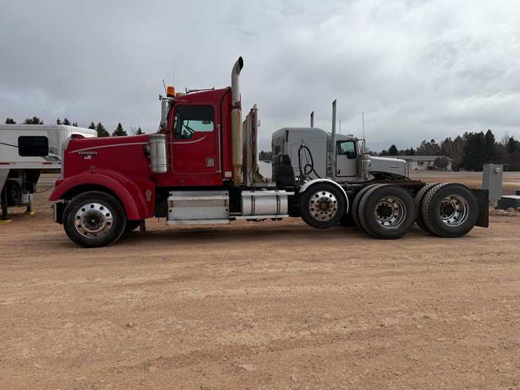 2000-kenworth-w900-image-2