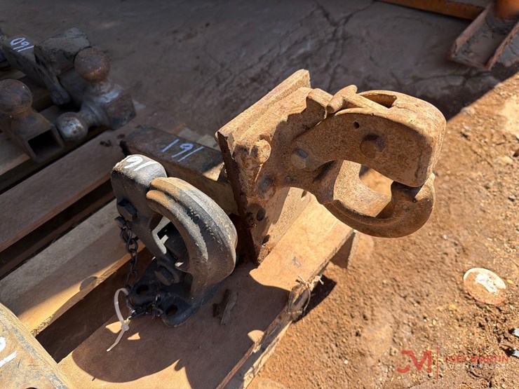 (2)-gi-hitches-image-2