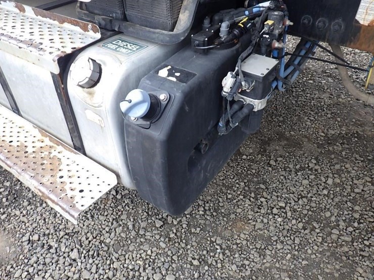 2018-freightliner-m2-15'-t/a-dump-truck-image-16