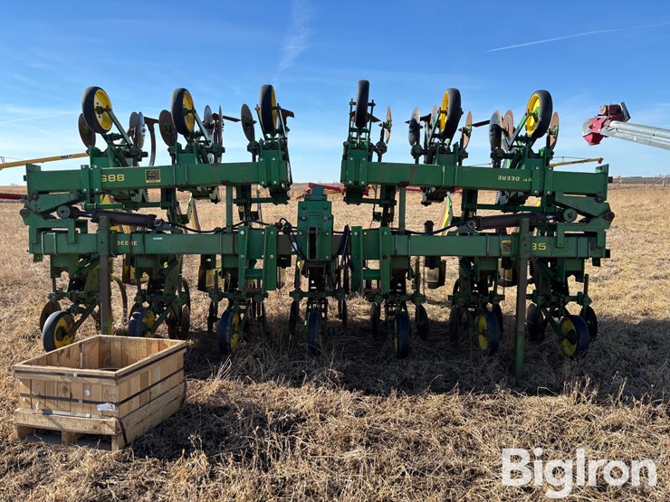 john-deere-885-image-2