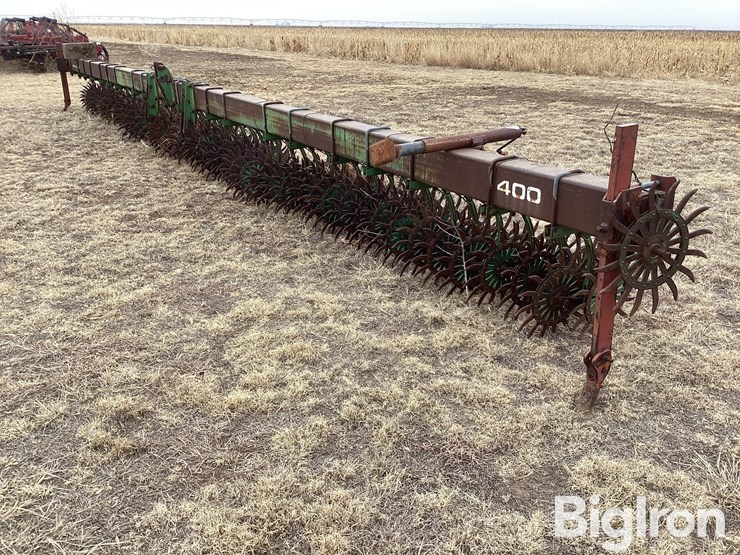 john-deere-400-image-1