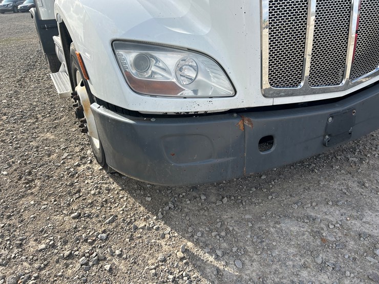 2016-peterbilt-579-image-4