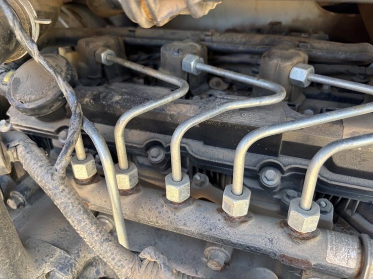 2018-bobcat-s550-image-45