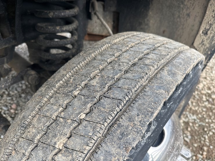 2005-ford-f550-image-56