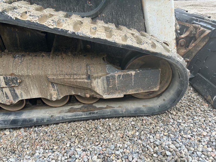 2022-bobcat-t76-image-14
